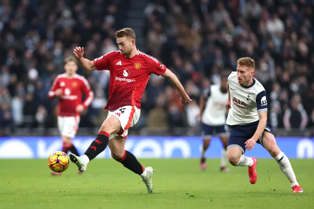 مانشستر يونايتد ضد توتنهام.. مباراة نهائي مصيري وحلم أوروبي مشترك في الدوري الأوروبي 2025