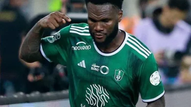 صورة غامضة تثير الجدل.. هل يلمّح فرانك كيسيه إلى الرحيل عن الأهلي؟