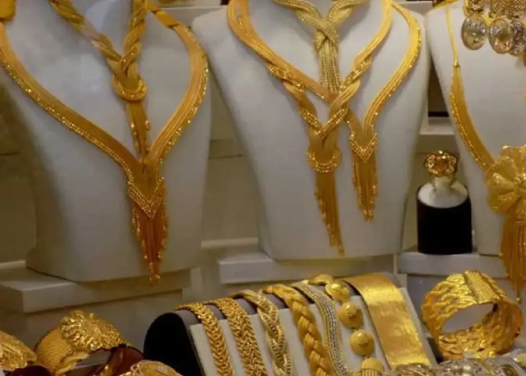 سعر الذهب في عمان اليوم.. تفاصيل الأسعار لحظة بلحظة وتحليل توجهات السوق العماني