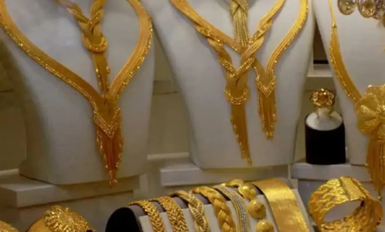 سعر الذهب في عمان اليوم.. تفاصيل الأسعار لحظة بلحظة وتحليل توجهات السوق العماني