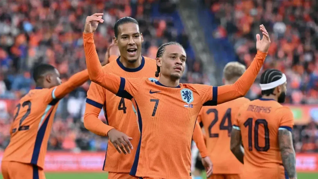 الصراع يشتعل على جوهرة الطواحين.. هل يخطف الهلال أو الأهلي توقيع "الكنز الهولندي"؟