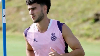 برشلونة يتحرك لضم روجر مارتينيز.. صراع مرتقب مع أتلتيكو مدريد