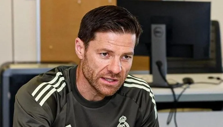 ألونسو يرد على شائعات رحيل لاعبي ريال مدريد.. “أعتمد على الجميع”