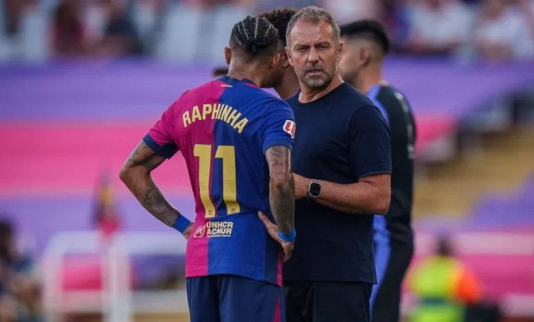 فليك يراهن على رباعي ثابت في تشكيل برشلونة قبل انطلاق الموسم