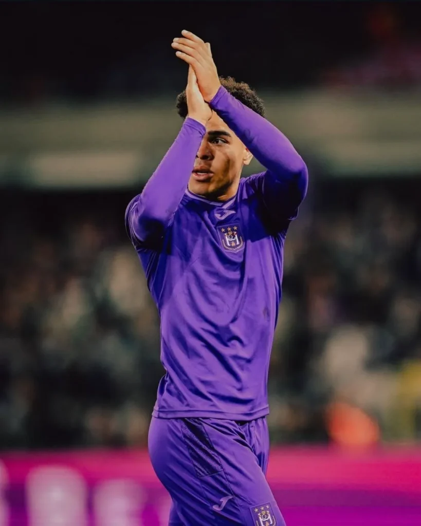 ميلان يضع عينه على الموهبة البلجيكية ماريو سترويكينز