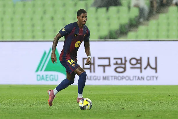مباراة برشلونة وكومو اليوم في كأس خوان غامبر 2025