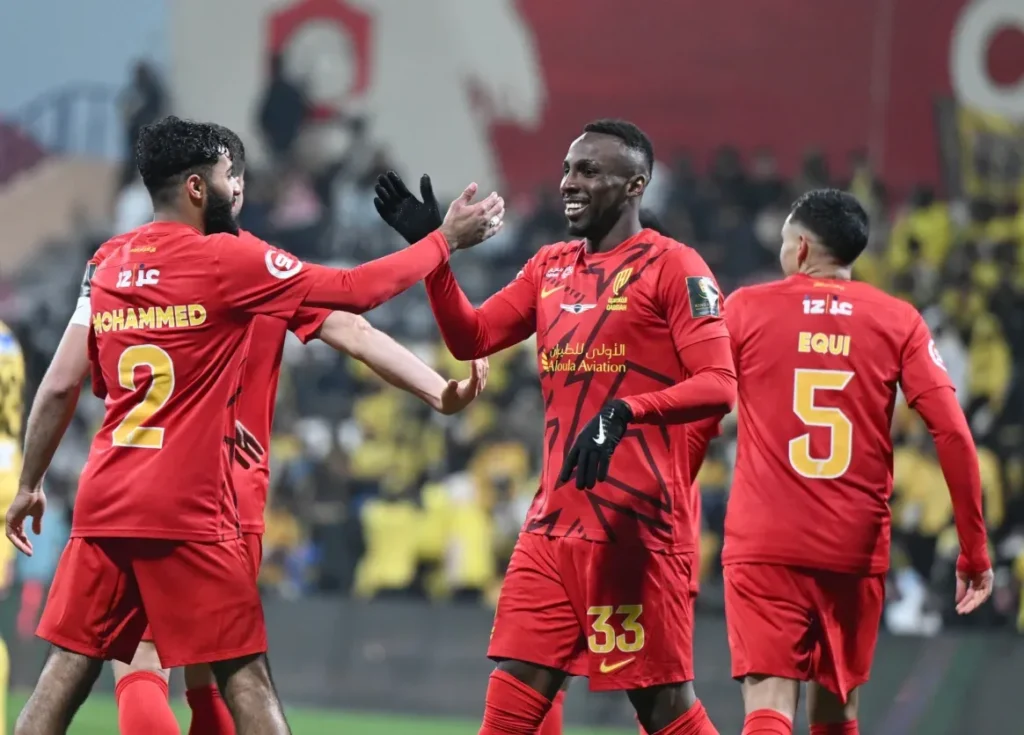 القادسية يلاقي النجمة في مباراة قوية في ختام الجولة الأولى من الدوري السعودي