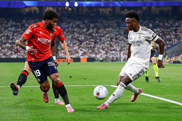 من ريال مدريد وأوساسونا