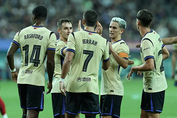 صدمة .. مهاجم برشلونة على أعتاب الإنتقال الدوري السعودي
