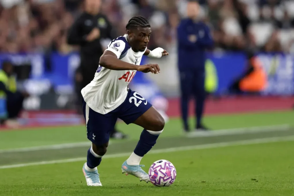 مباراة توتنهام وبرايتون في الدوري الإنجليزي اليوم