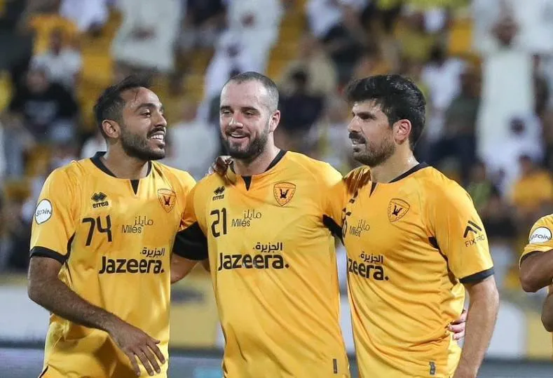 القادسية يواجه الشباب في مباراة قوية بالدوري الكويتي الجولة الثانية
