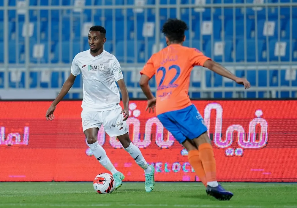مباراة الفيحاء والشباب في الدوري السعودي