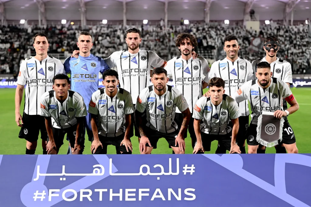 مباراة الشباب ضد الحزم في دوري روشن السعودي