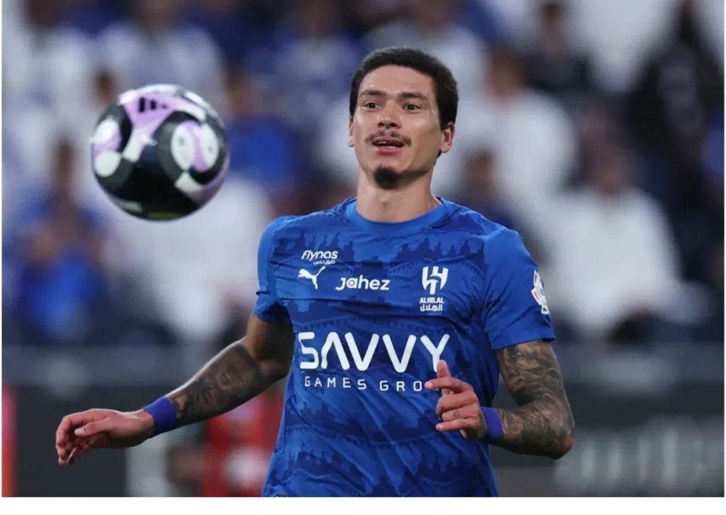 الهلال والأخدود في الدوري السعودي