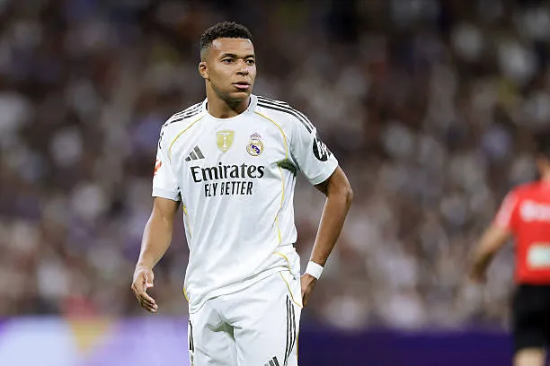 قرار صادم من مبابي قبل الكلاسيكو يثير القلق داخل ريال مدريد