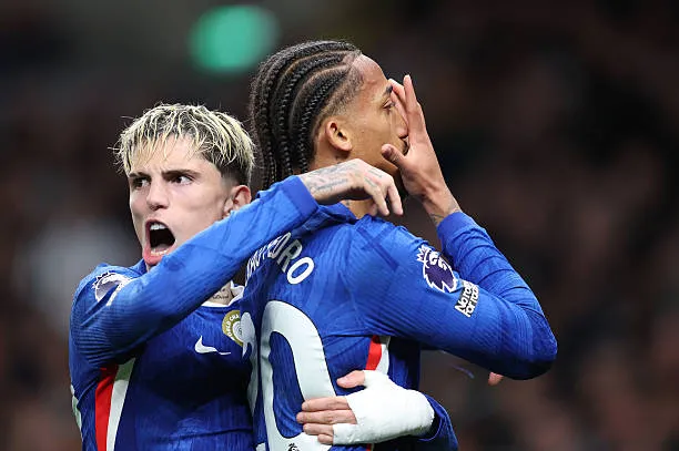 تشيلسي يواجه ولفرهامبتون اليوم في الدوري الإنجليزي الممتاز