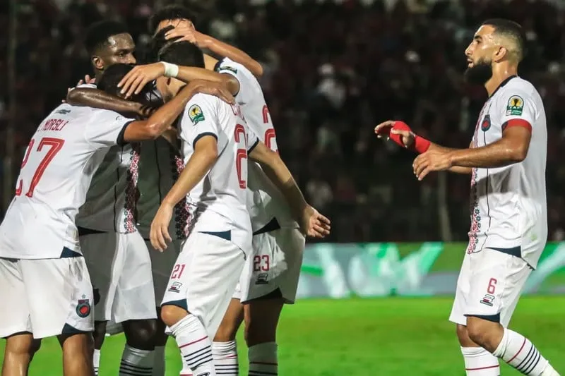 مباراة أولمبيك آسفي ودجوليبا في انطلاقة مجموعات الكونفدرالية