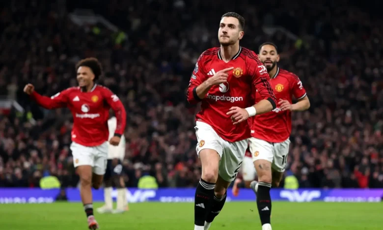 مانشستر يونايتد ضيفًا علي وولفرهامبتون في الجولة 15 من الدوري الإنجليزي