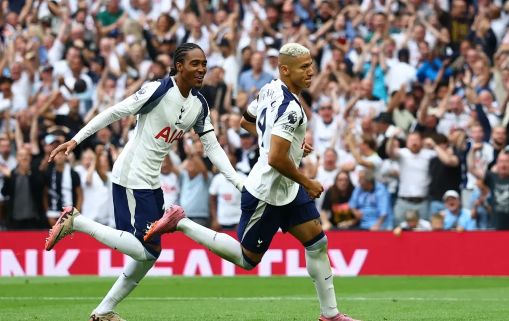 توتنهام هوتسبير يواجه برينتفورد في الدوري الإنجليزي الجولة 15