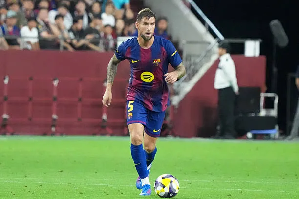 صحيفة سبورت تكشف حقيقة عودة إينيغو مارتينيز إلى برشلونة