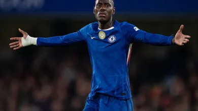 تشيلسي يطارد المركز الرابع أمام إيفرتون في الدوري الإنجليزي