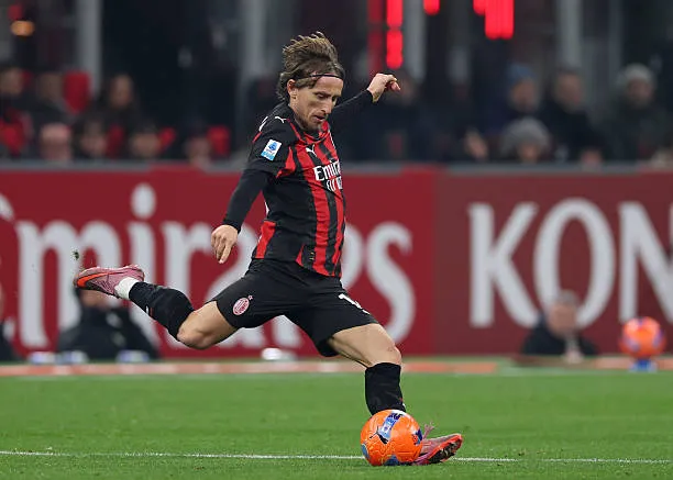 ميلان ضد ساسولو في الدوري الإيطالي اختبار الصدارة في سان سيرو