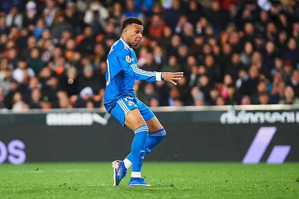 قمة بنفيكا وريال مدريد في مباراة ملحق دوري أبطال أوروبا 2026