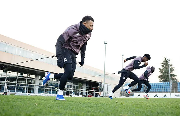 هل يدفع مبابي ضريبة "الانضباط التكتيكي" الجديد بعد تولي أربيلوا؟